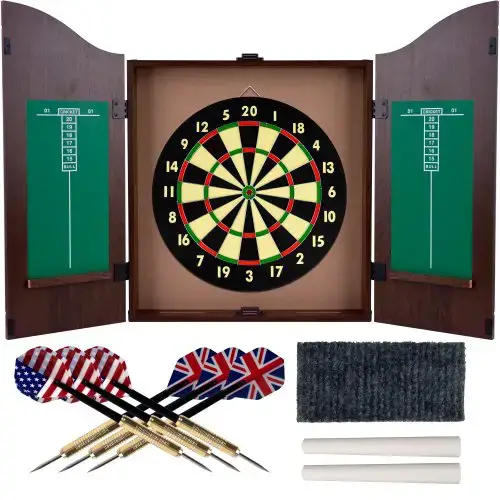 Trademark Gameroom Jeu de fléchettes avec finition en noyer réaliste Trademark Gameroom Jeu de fléchettes avec finition en noyer réaliste
